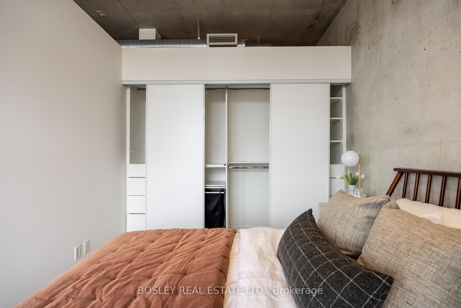 369 Sorauren Avenue Unit 308 photo 13