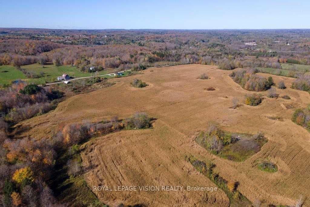 1356 Hunt Club Road photo 3