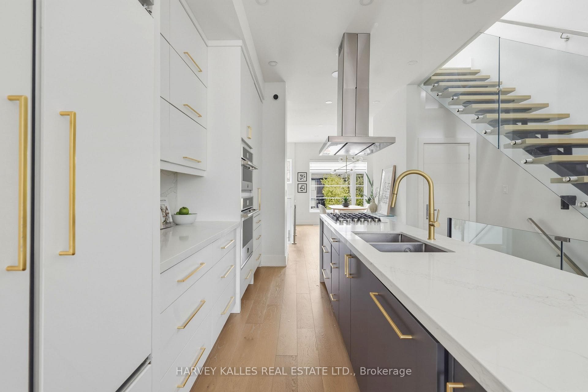 599 Soudan Avenue photo 10