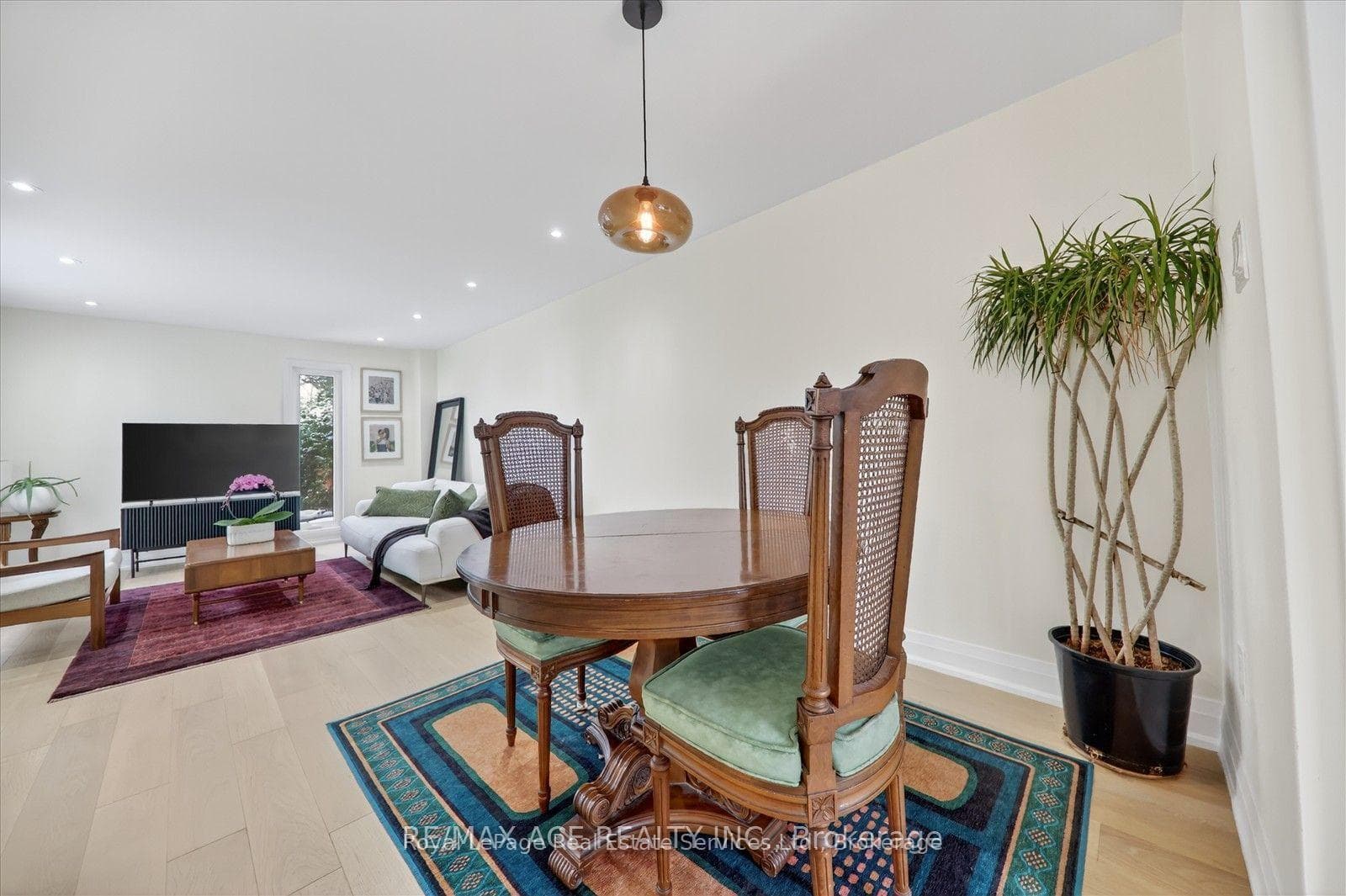 100 Brimwood Boulevard photo 8