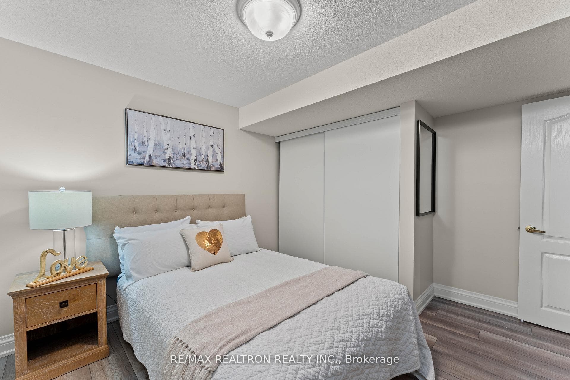 43 Basie Gate photo 39