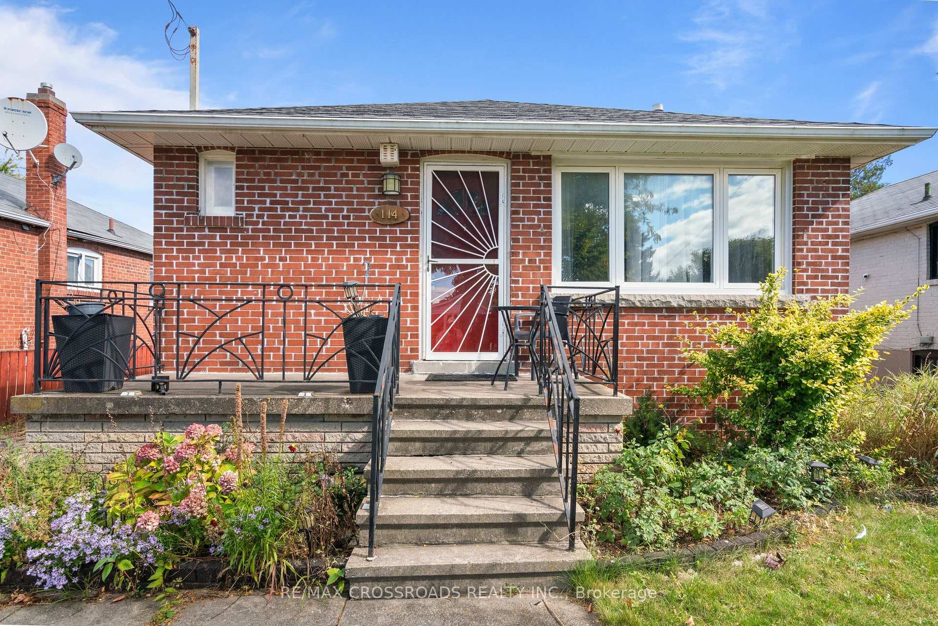 114 Glenshephard Drive photo 3
