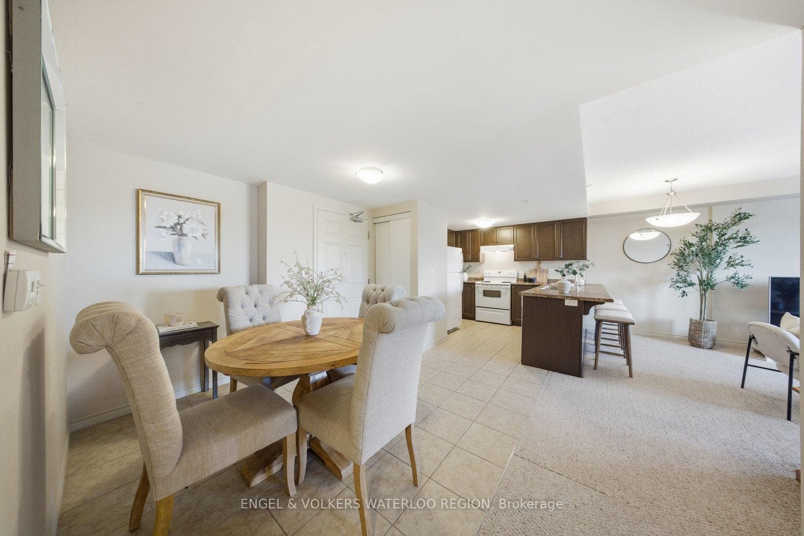 505 Margaret Street Unit 408 photo 8