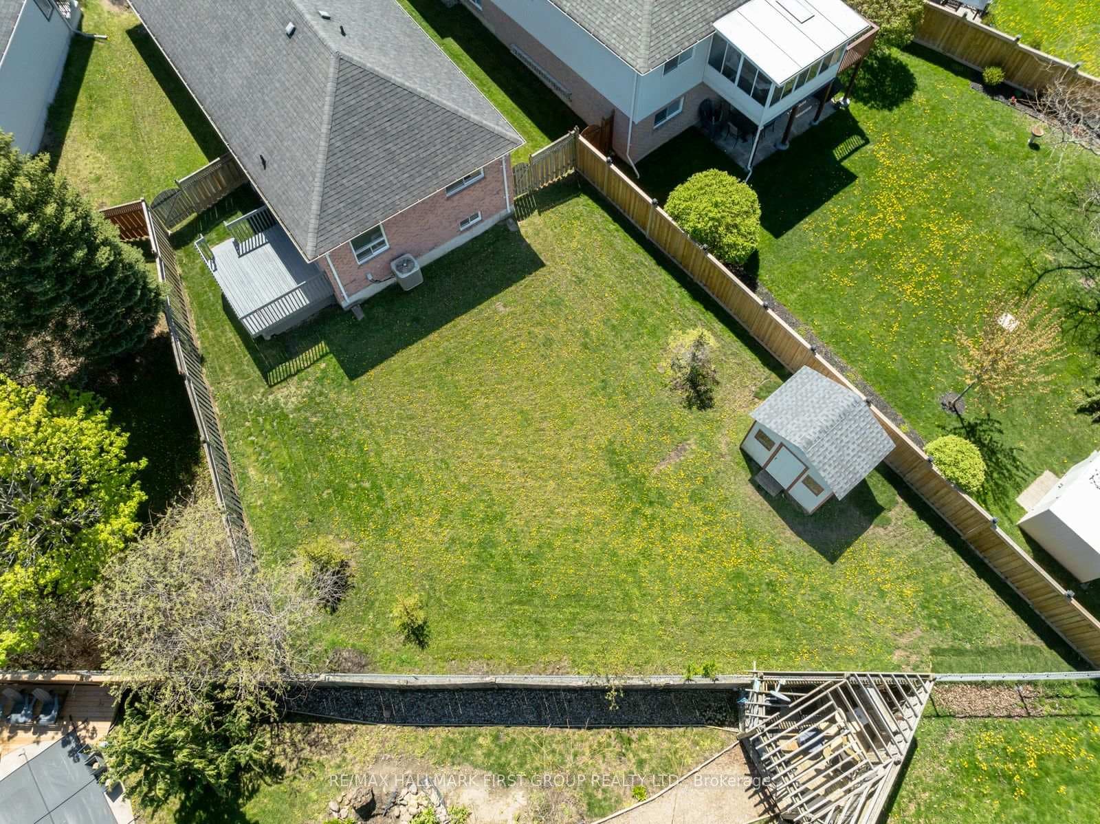 1260 Dartmoor Street photo 4