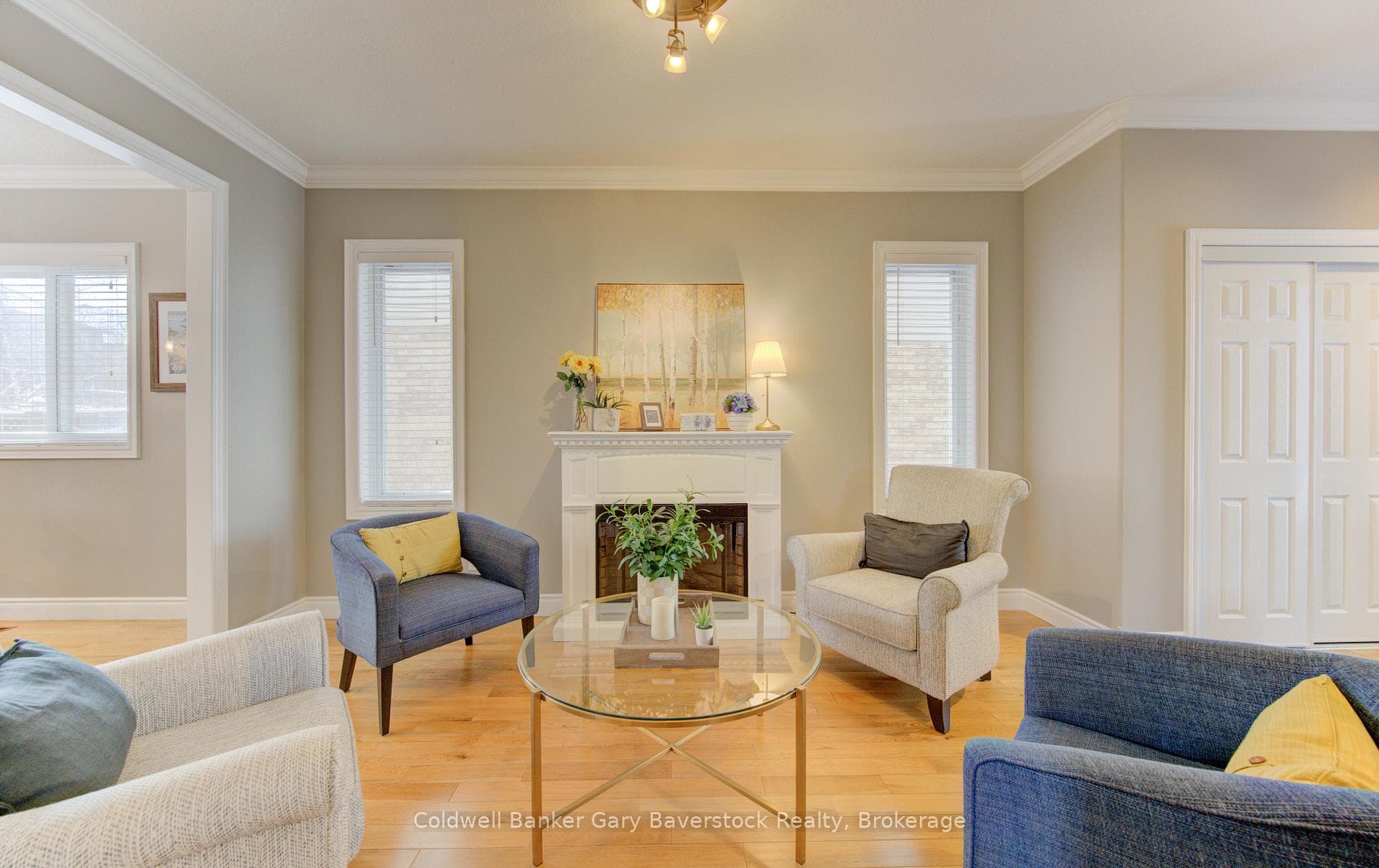 153 Steepleridge Street photo 4