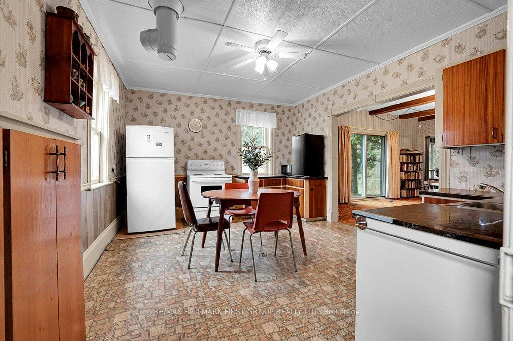 Spacious Kitchen