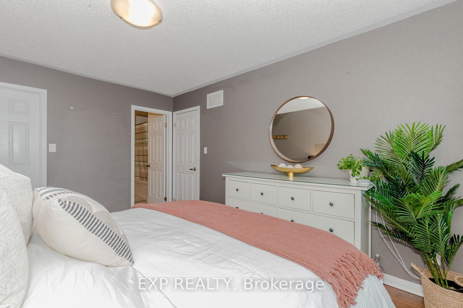 886 Fowles Court photo 31