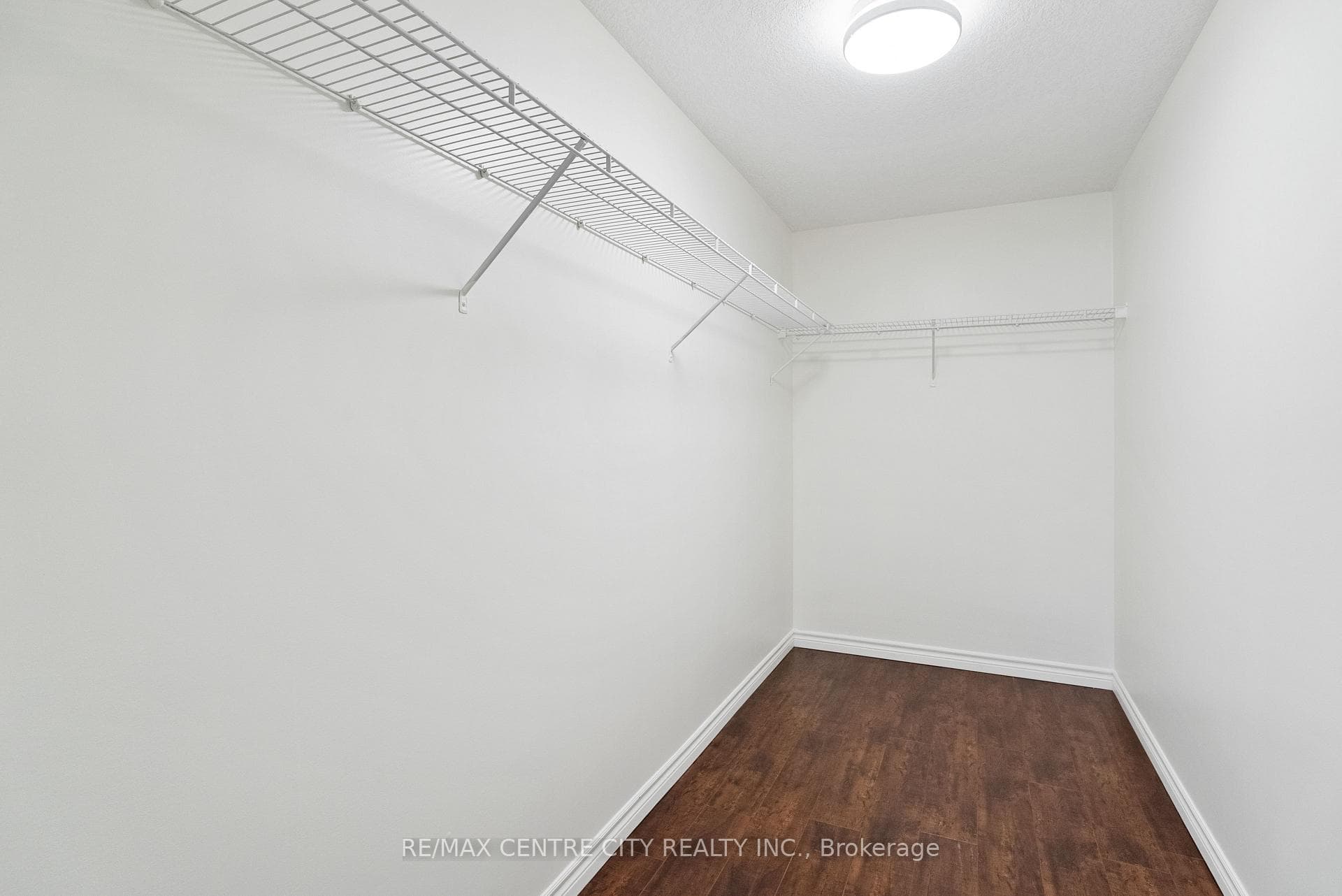 1420 Howlett Circle photo 28