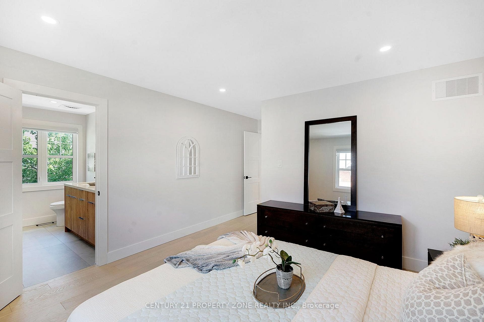 1083 Savoline Boulevard photo 23