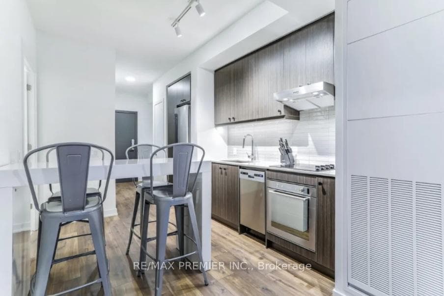 9 Tecumseth Street Unit 406 photo 8