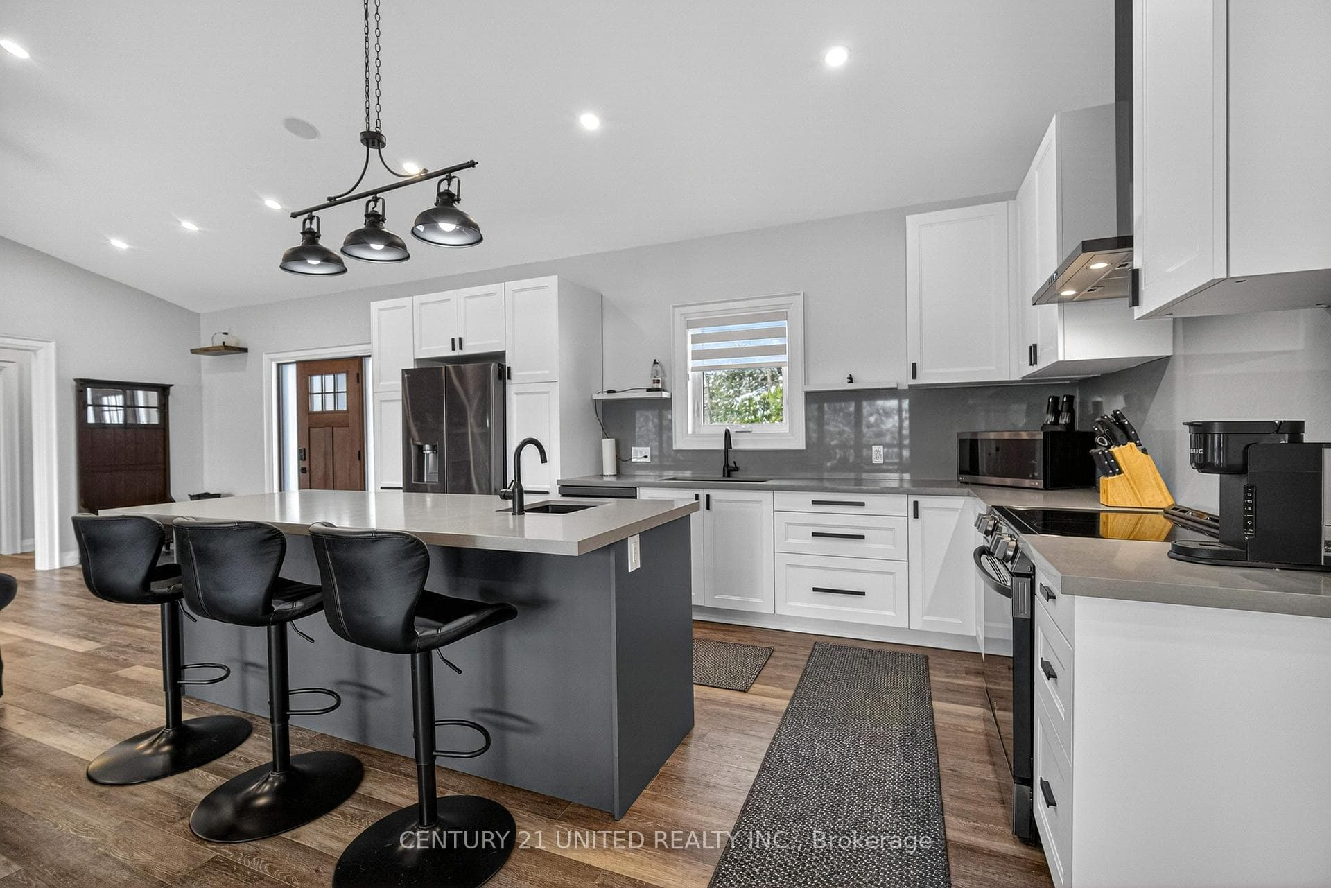 1047 Hinterland Trail photo 12