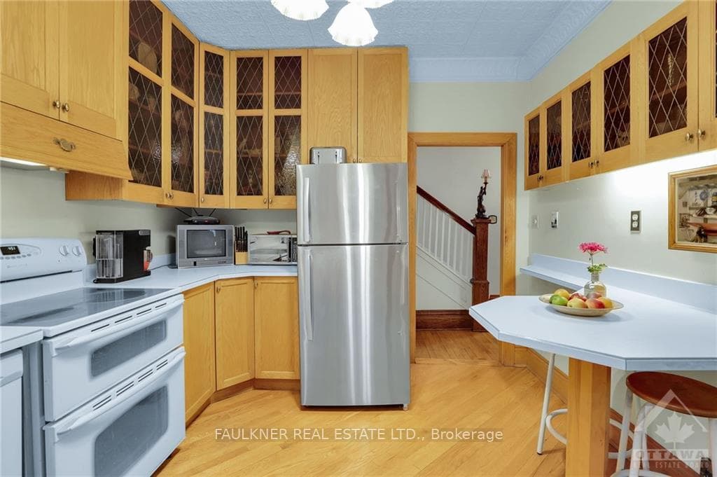 79 RENFREW Avenue photo 14