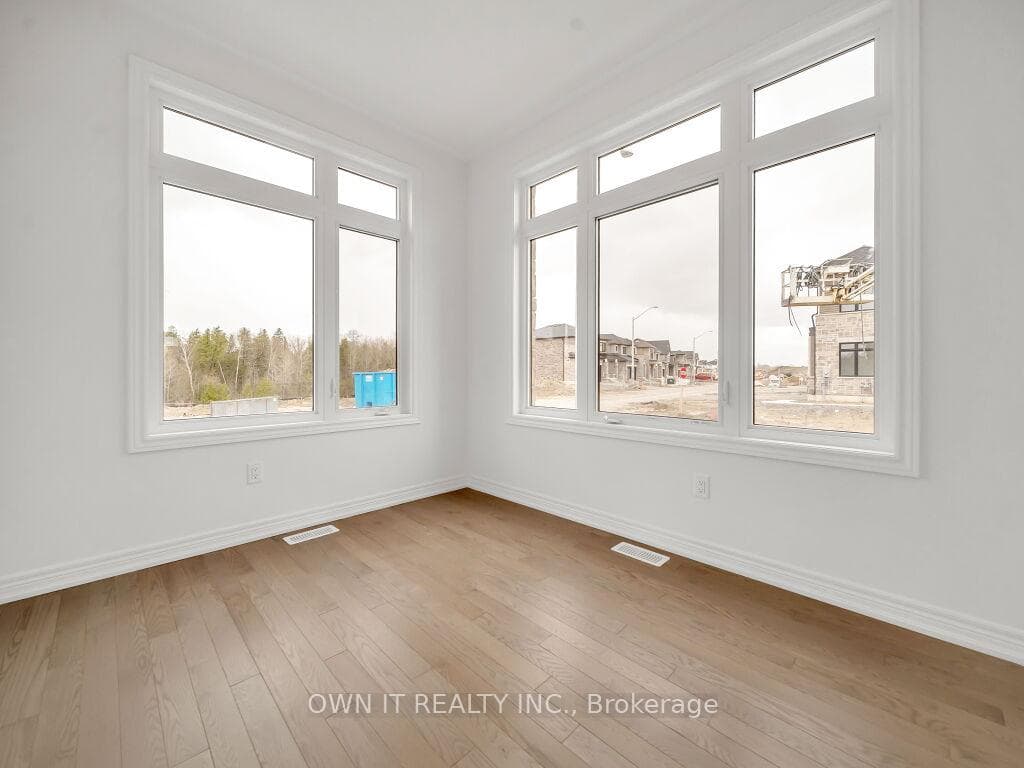 97 Thicketwood Avenue photo 7