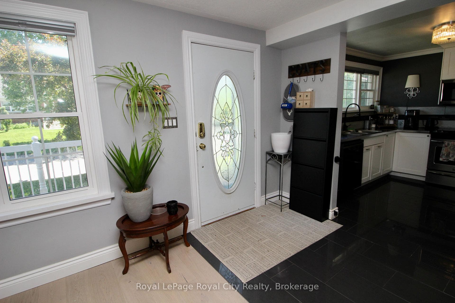 8 Rosewood Avenue photo 14
