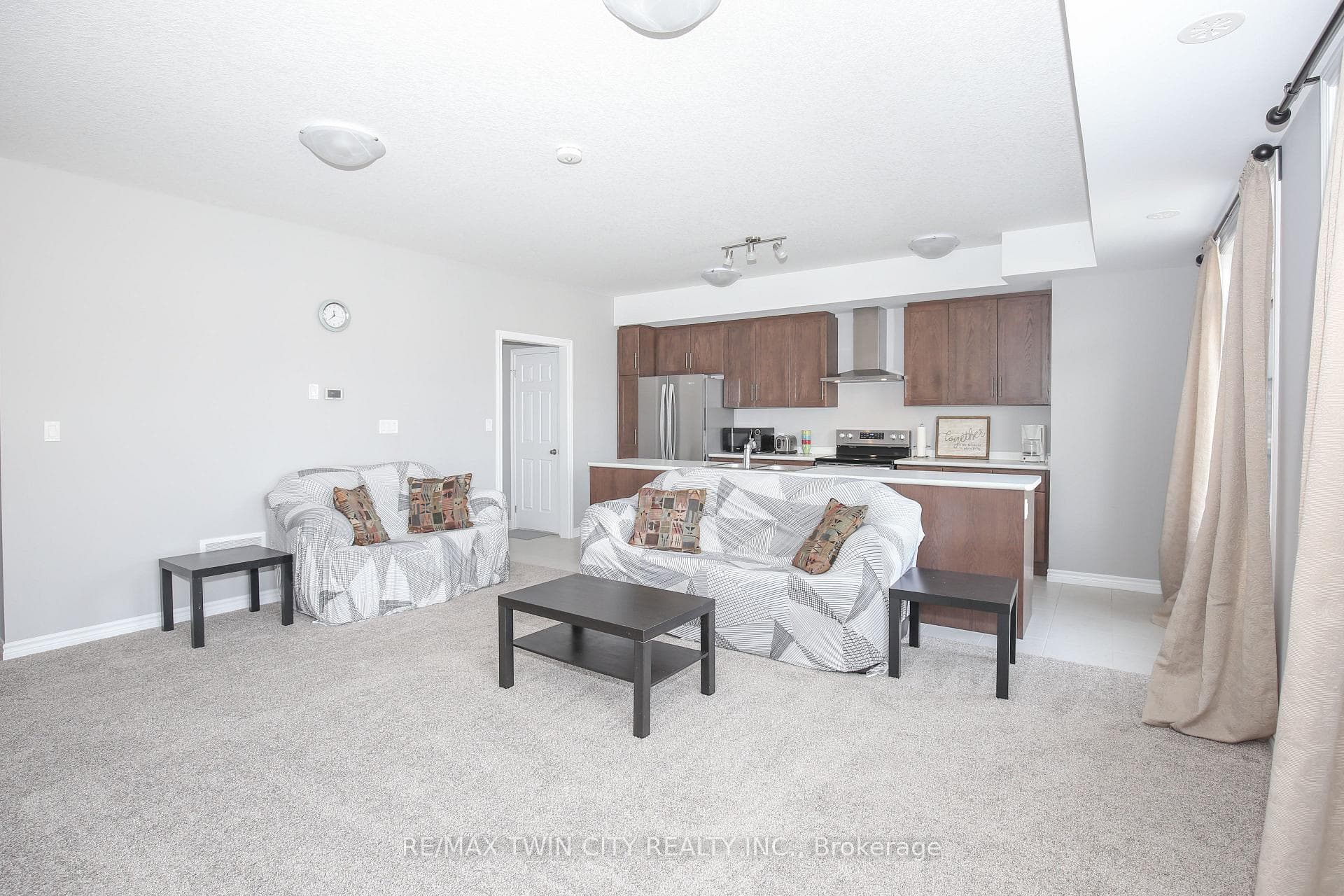 7 Lomond Lane photo 3