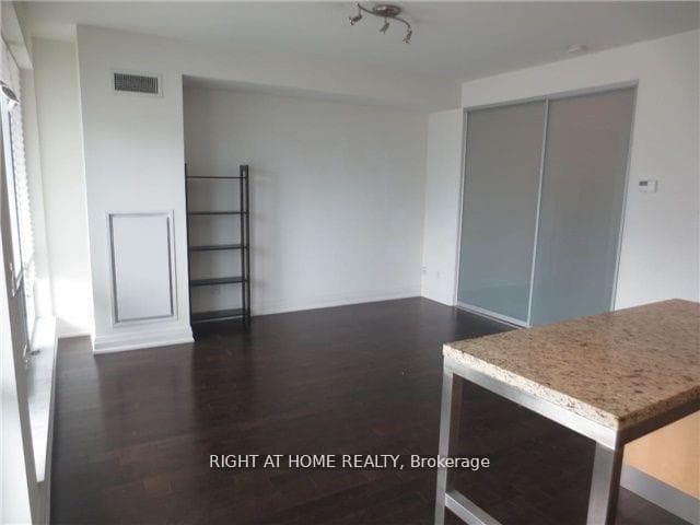 80 John Street Unit 1710 photo 4