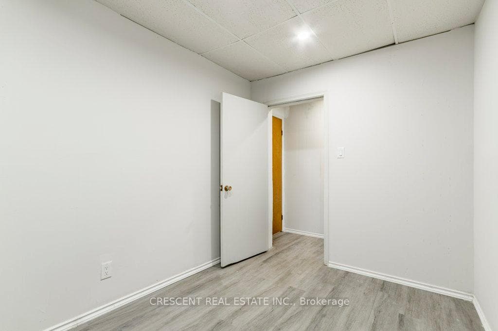 390 College Street Unit 2 photo 7