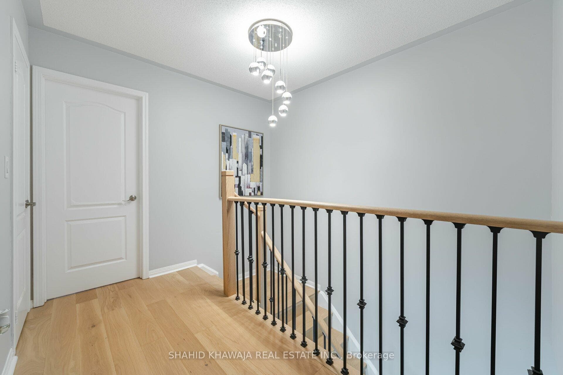 3930 Coachman Circle photo 17