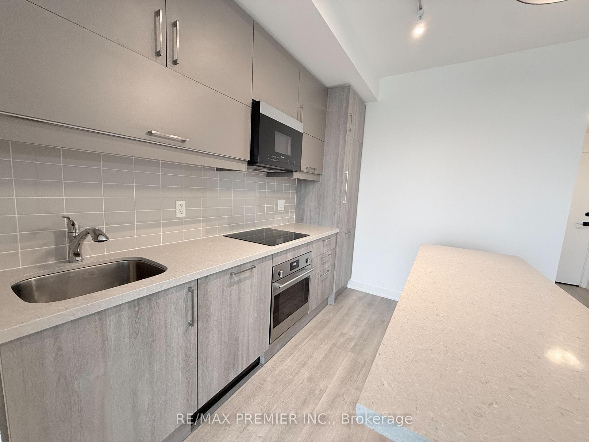 292 Verdale Crossing Unit 1509 photo 6