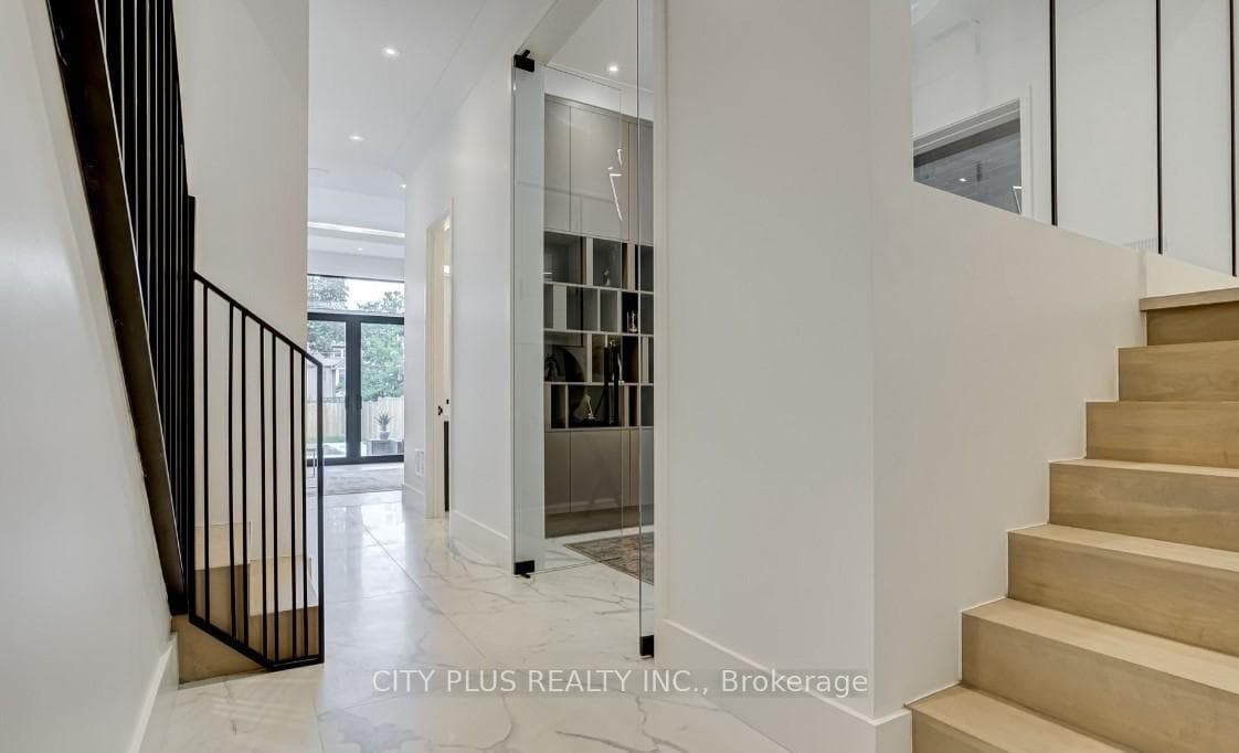 119 Glengrove Avenue photo 23