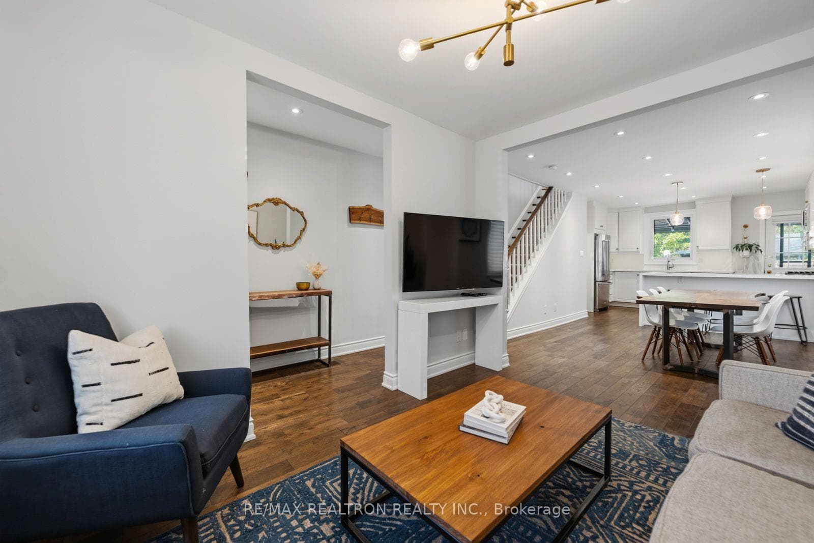 4 Normanna Avenue photo 5