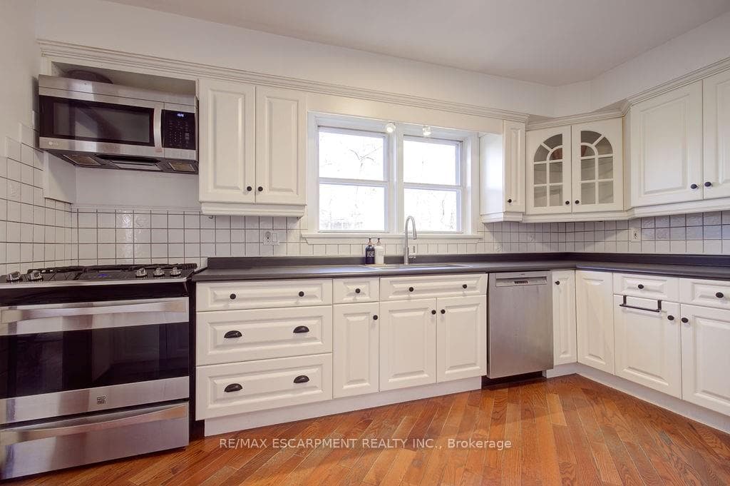 2297 BARCLAY Road photo 9