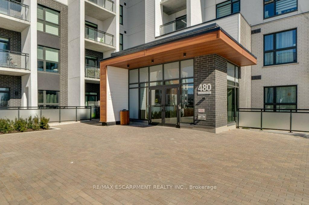 480 Gordon Krantz Avenue Unit 303 photo 3