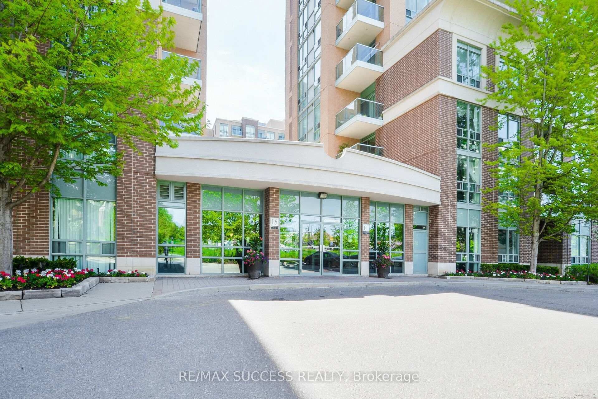 11 Michael Power Place Unit PH14 photo 21
