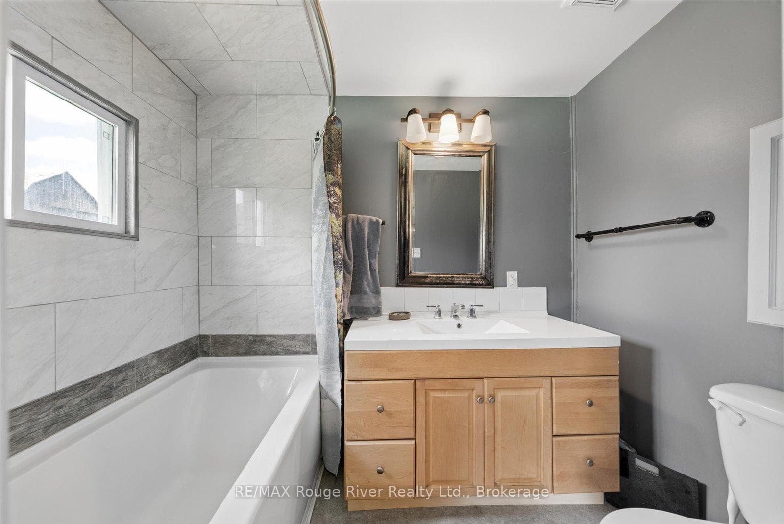 128 Jarvis Road photo 11