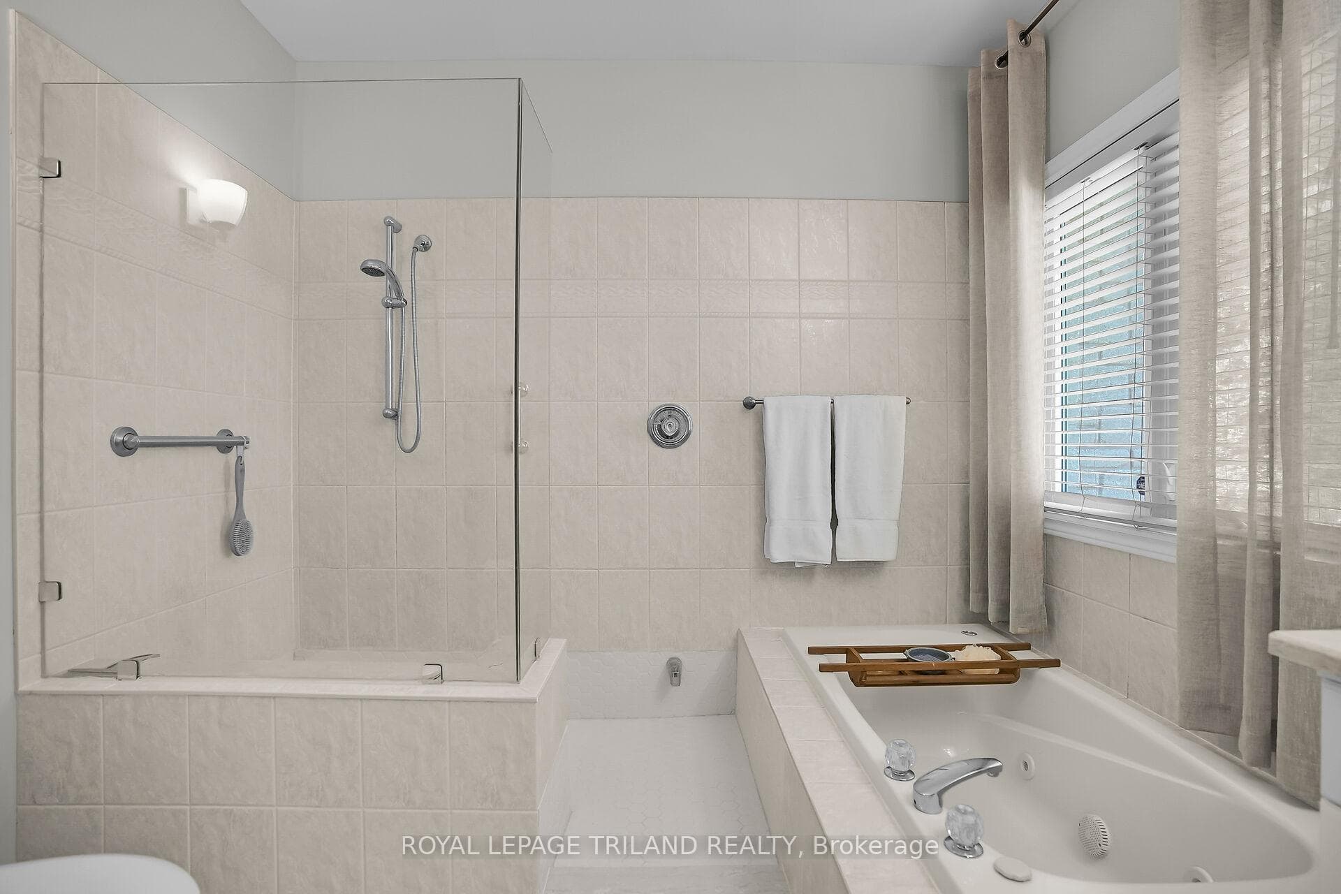 Main Floor: Primary 5-Piece Ensuite