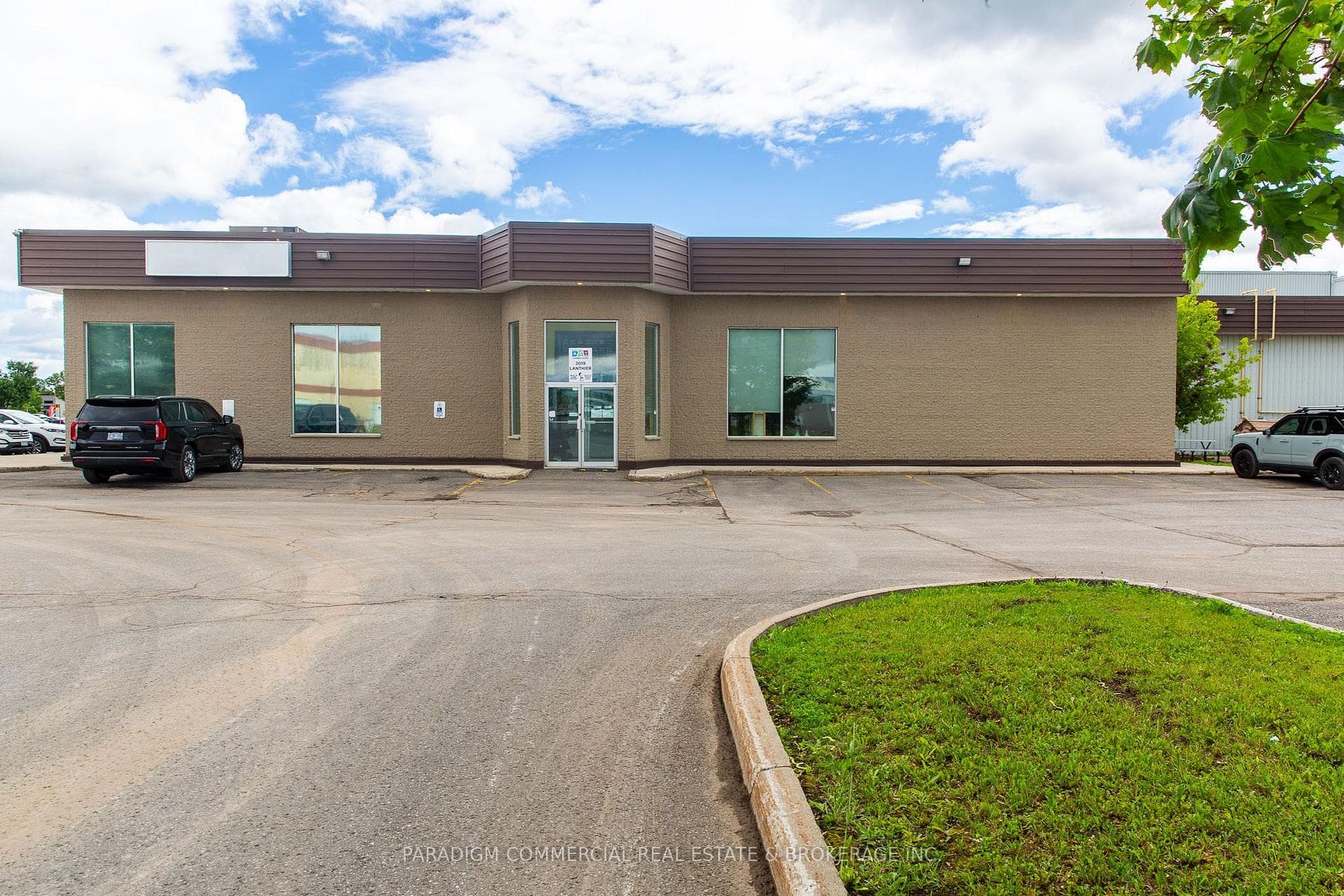 2019 Lanthier Drive photo 12