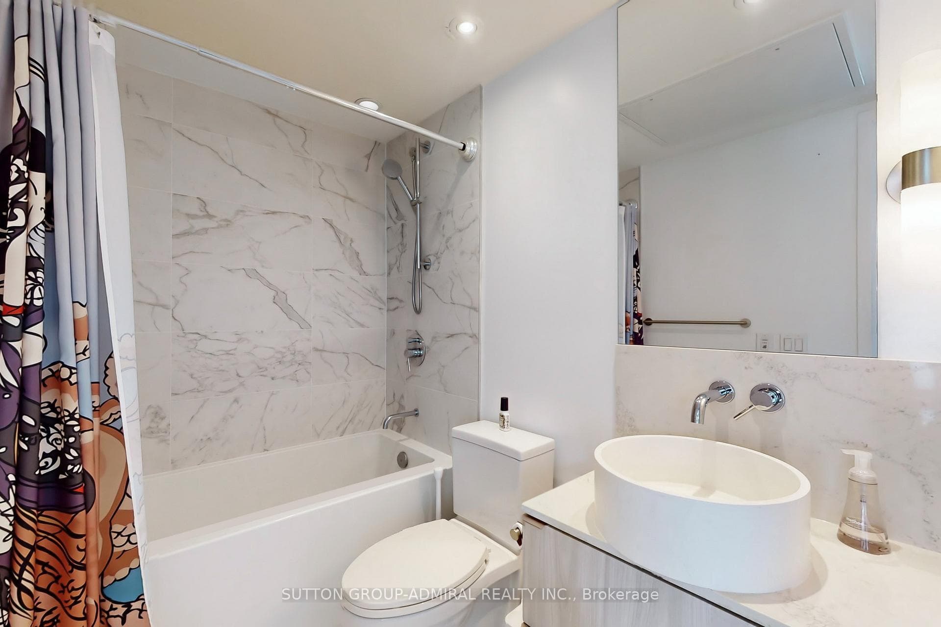 161 Roehampton Avenue Unit 901 photo 17