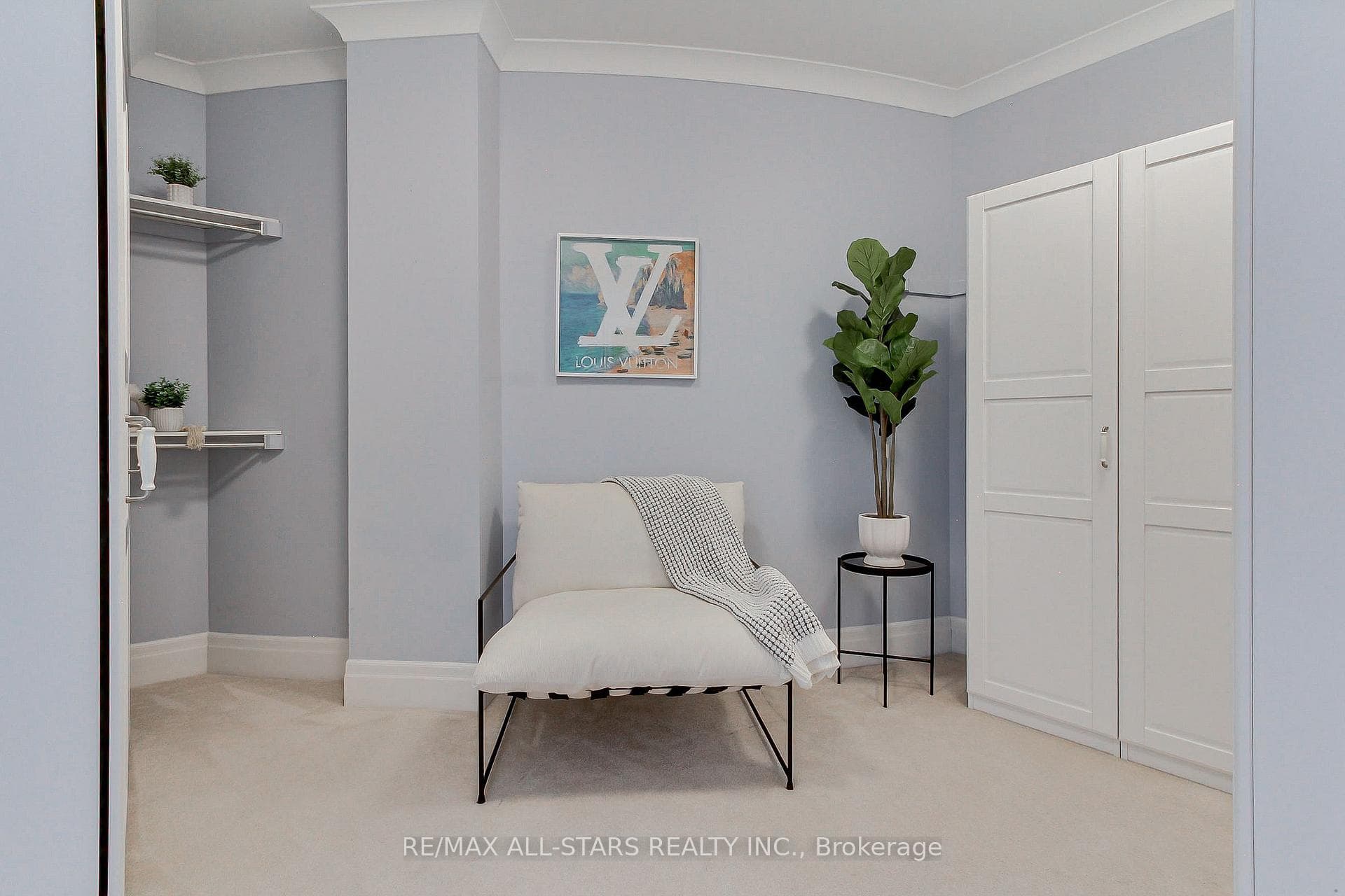 walk in closet