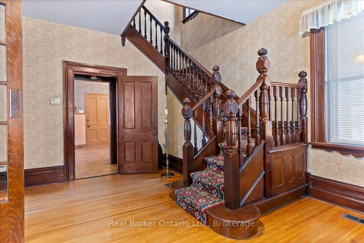 118 John Street photo 6