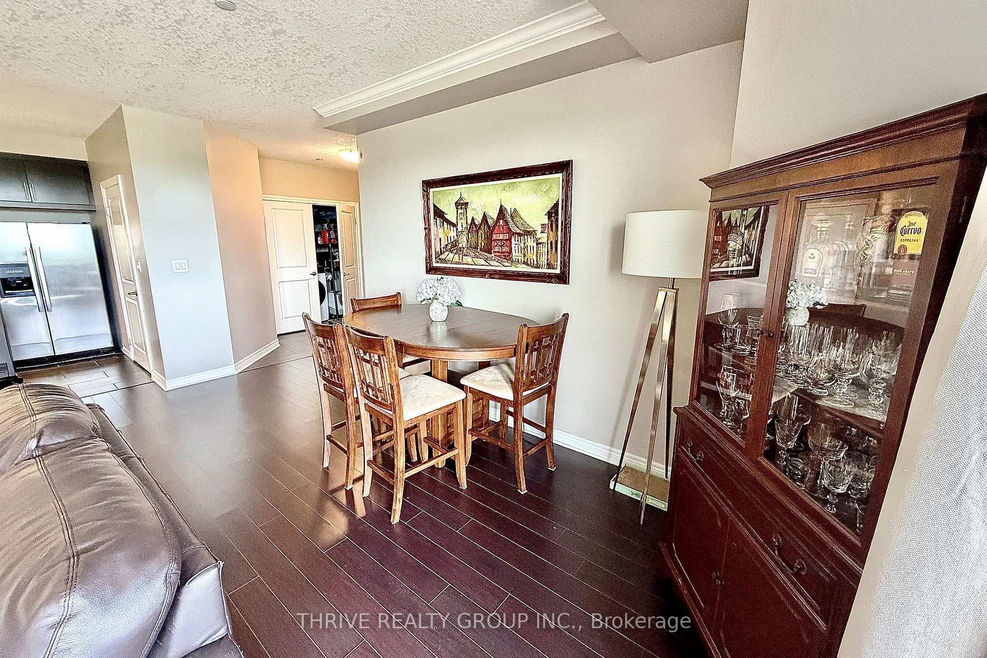 330 RIDOUT Street Unit 1607 photo 10