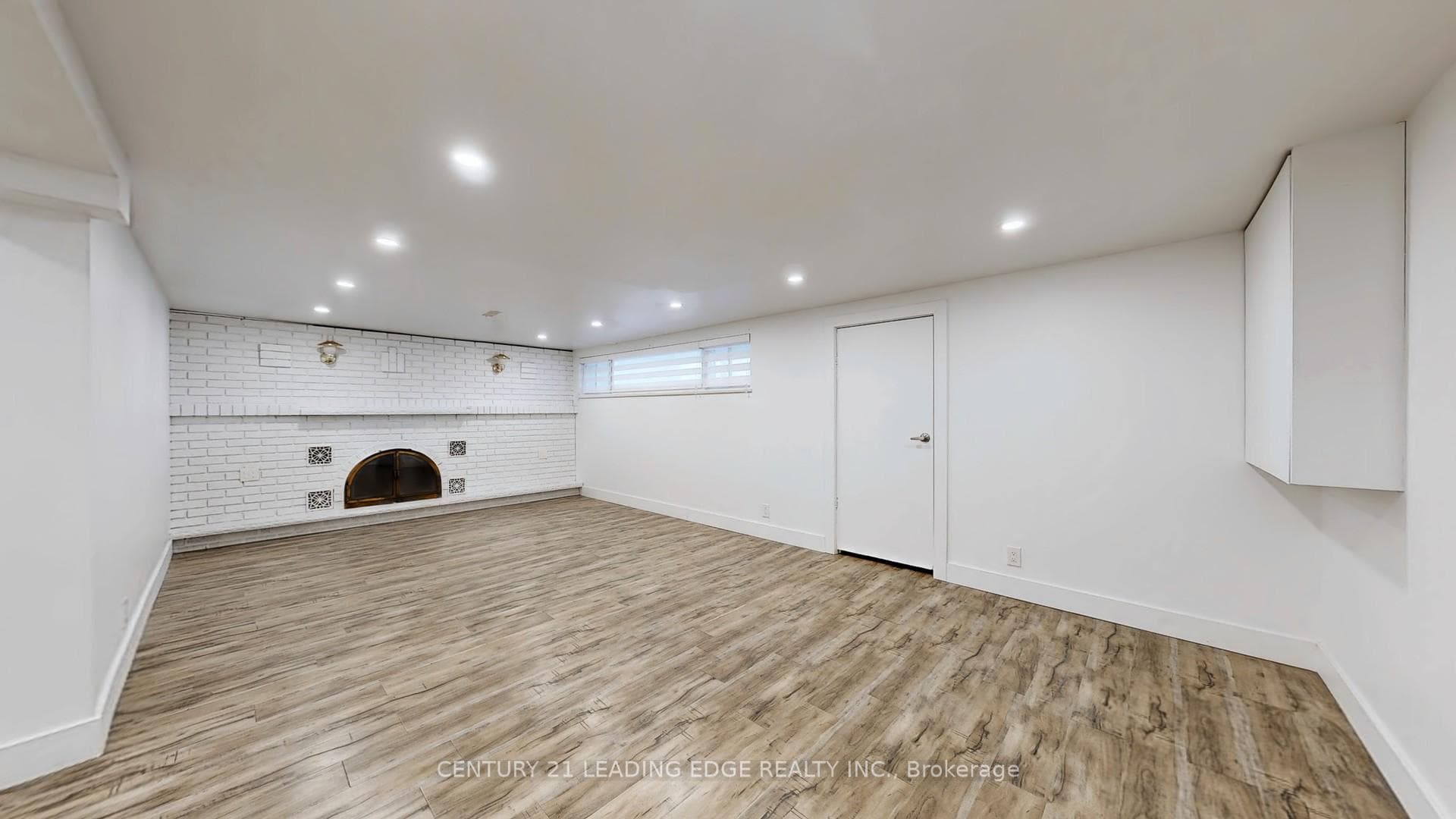70 Wexford Boulevard photo 33
