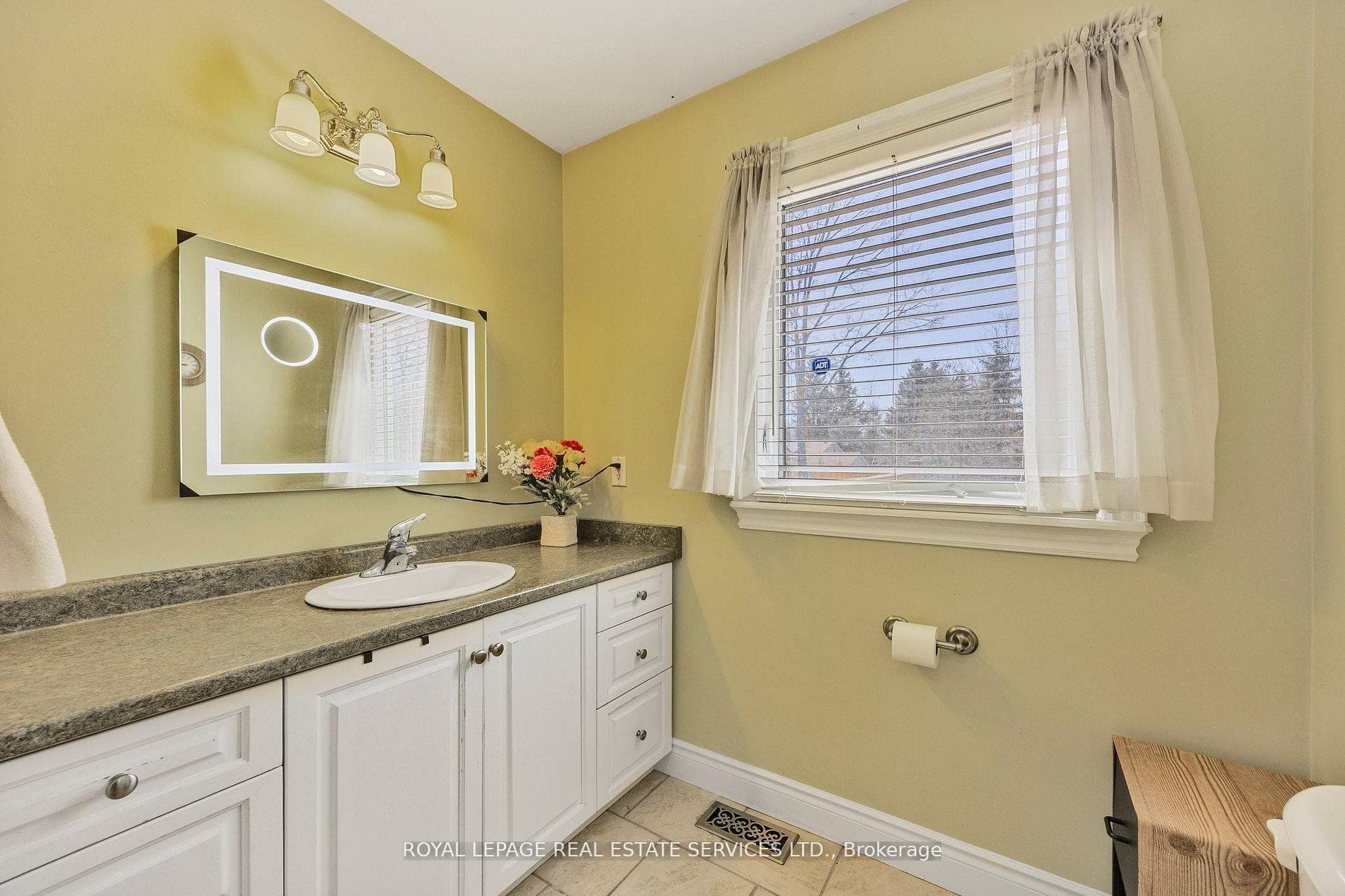 96 46th Street photo 21