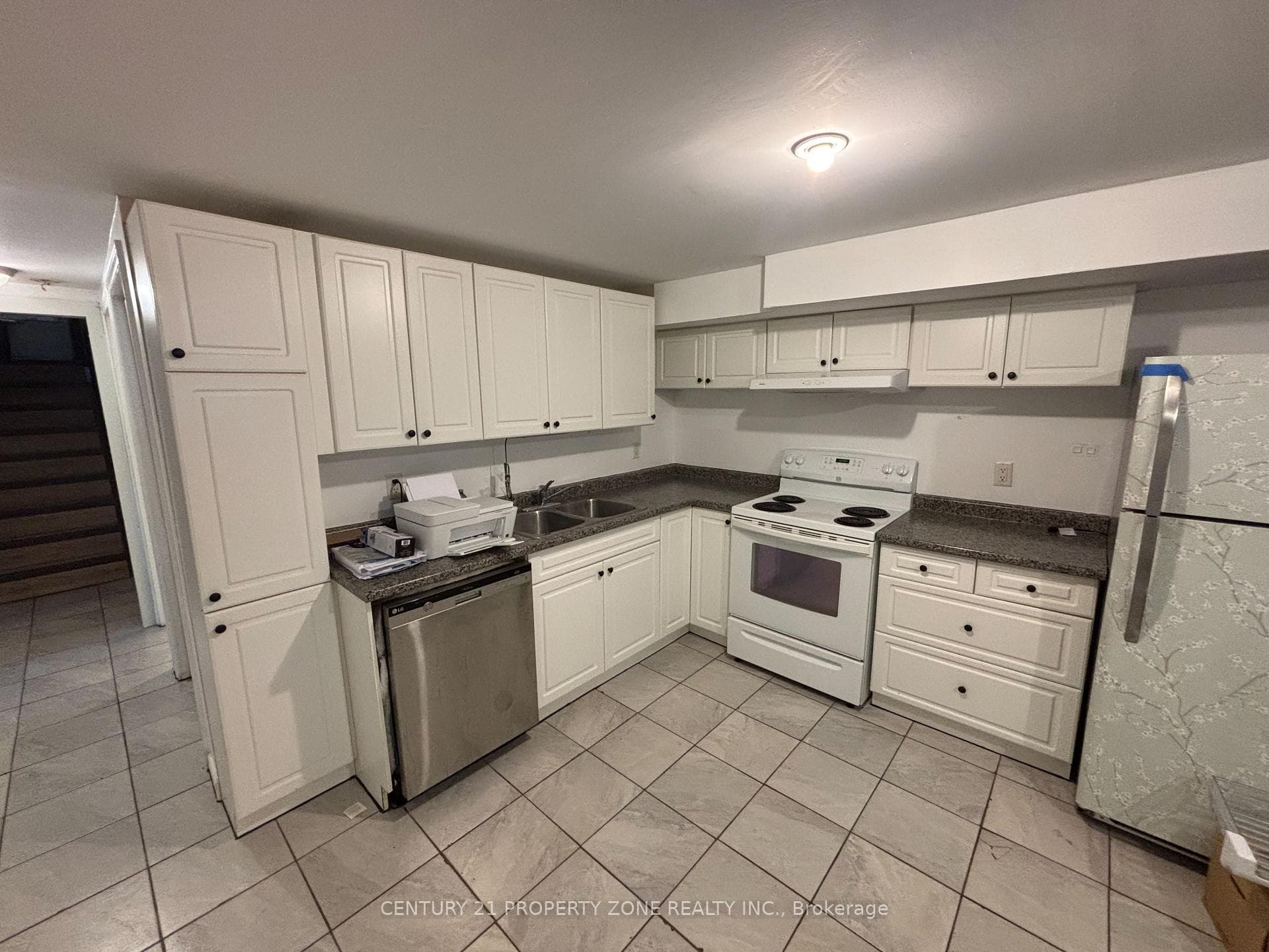 18 Jardine Street Unit Basement photo 2