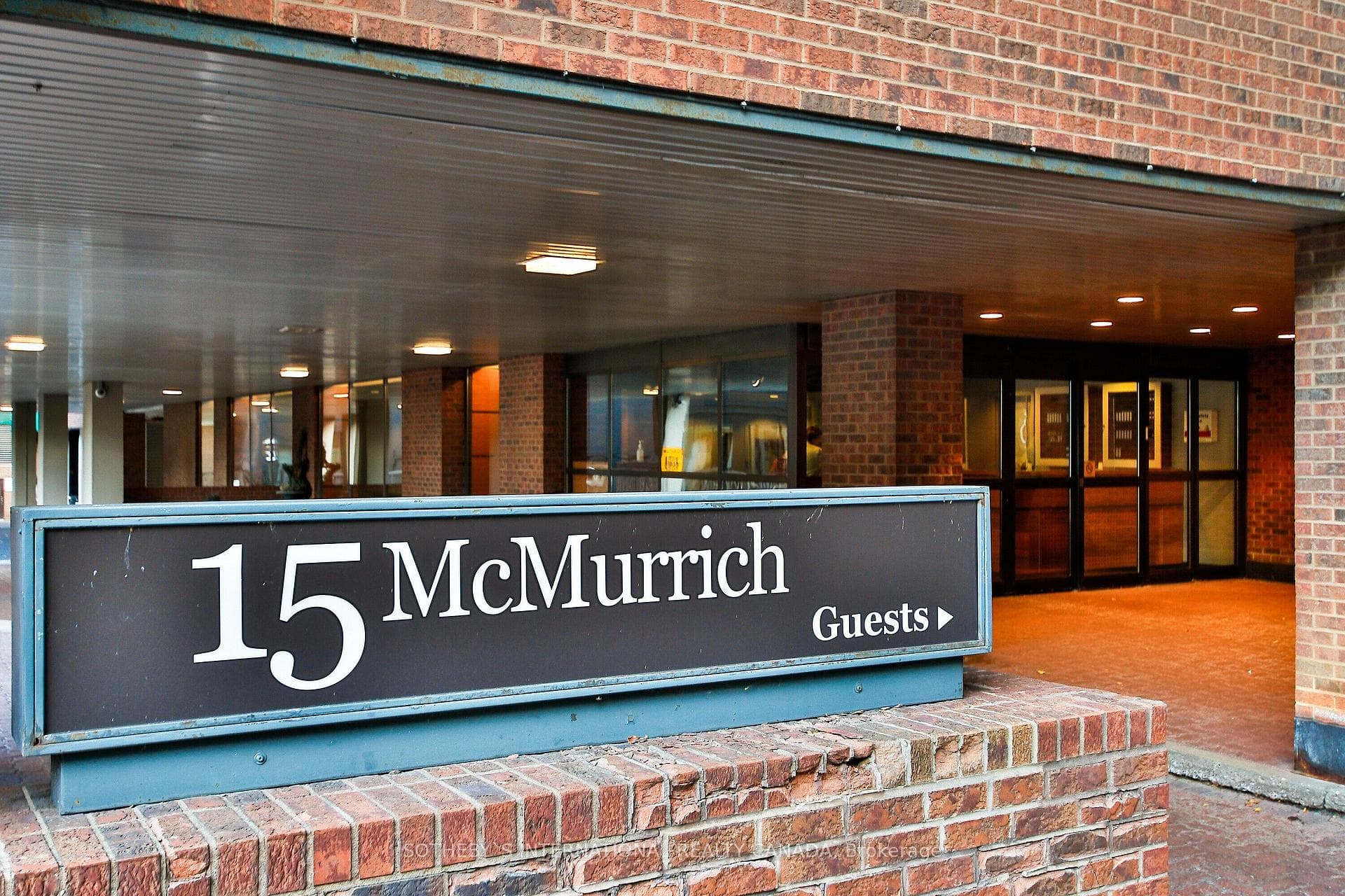 15 Mcmurrich Street Unit 401 photo 24