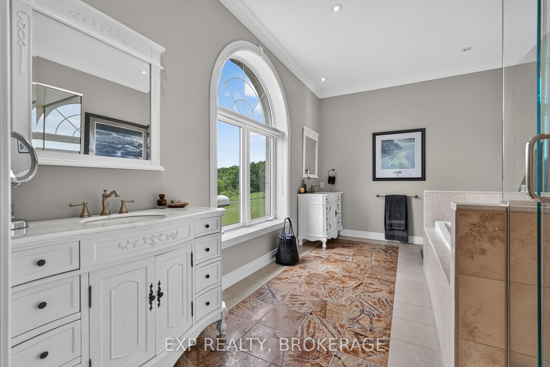 1190 BYRNE POINT Road photo 28