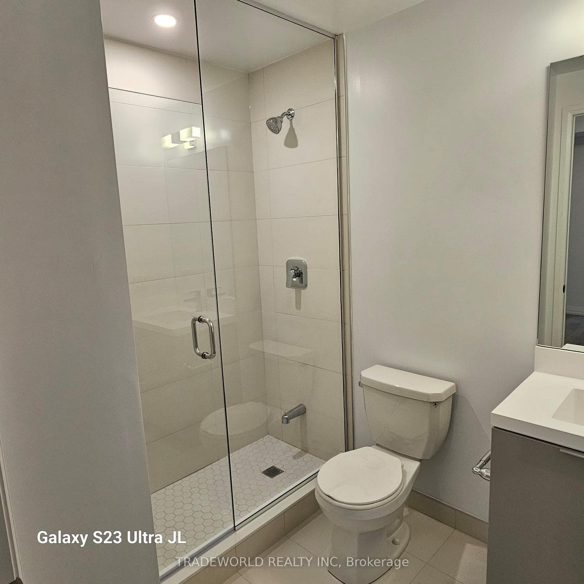 50 Dunfield Avenue Unit 718 photo 9