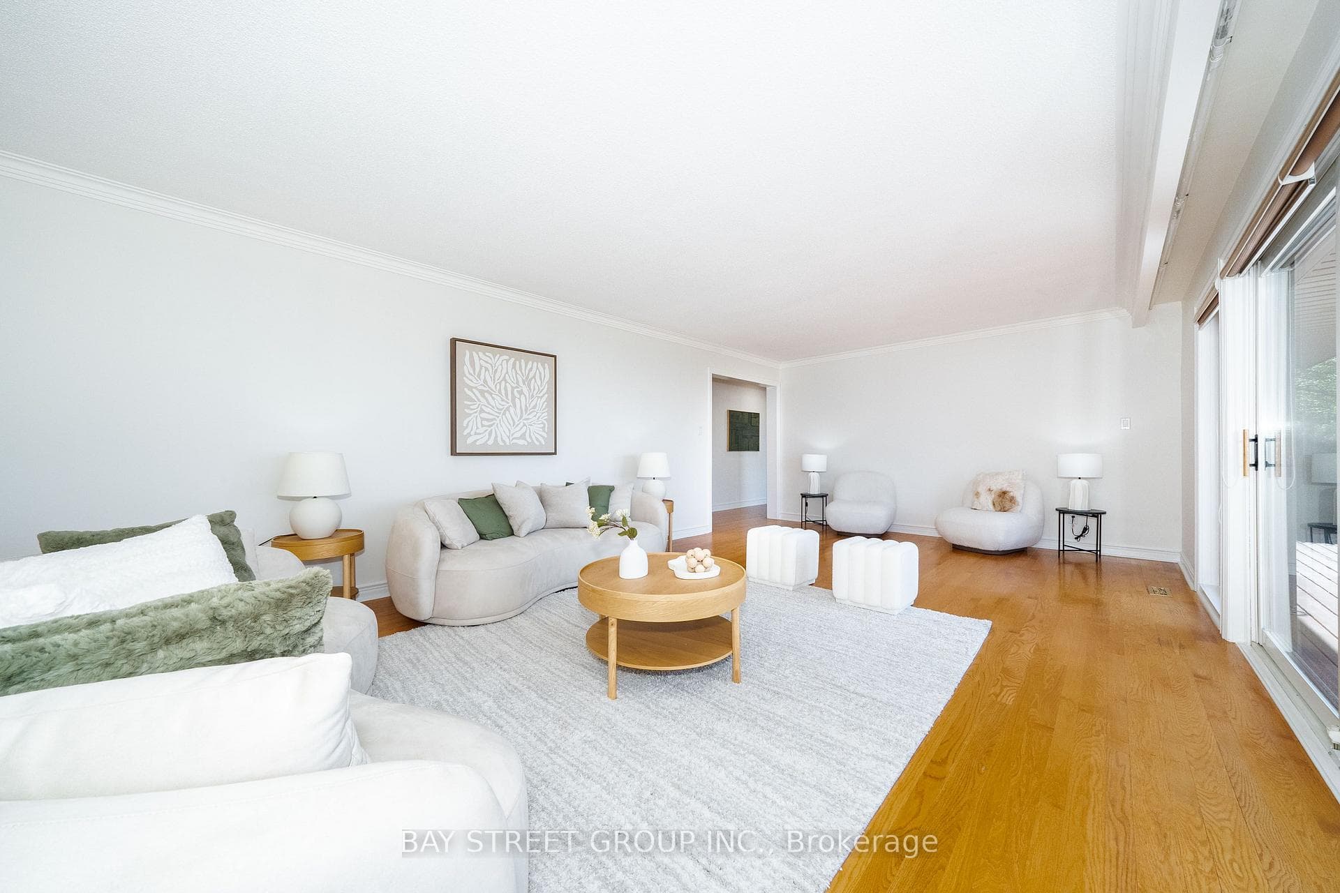 441 Guildwood Parkway photo 14