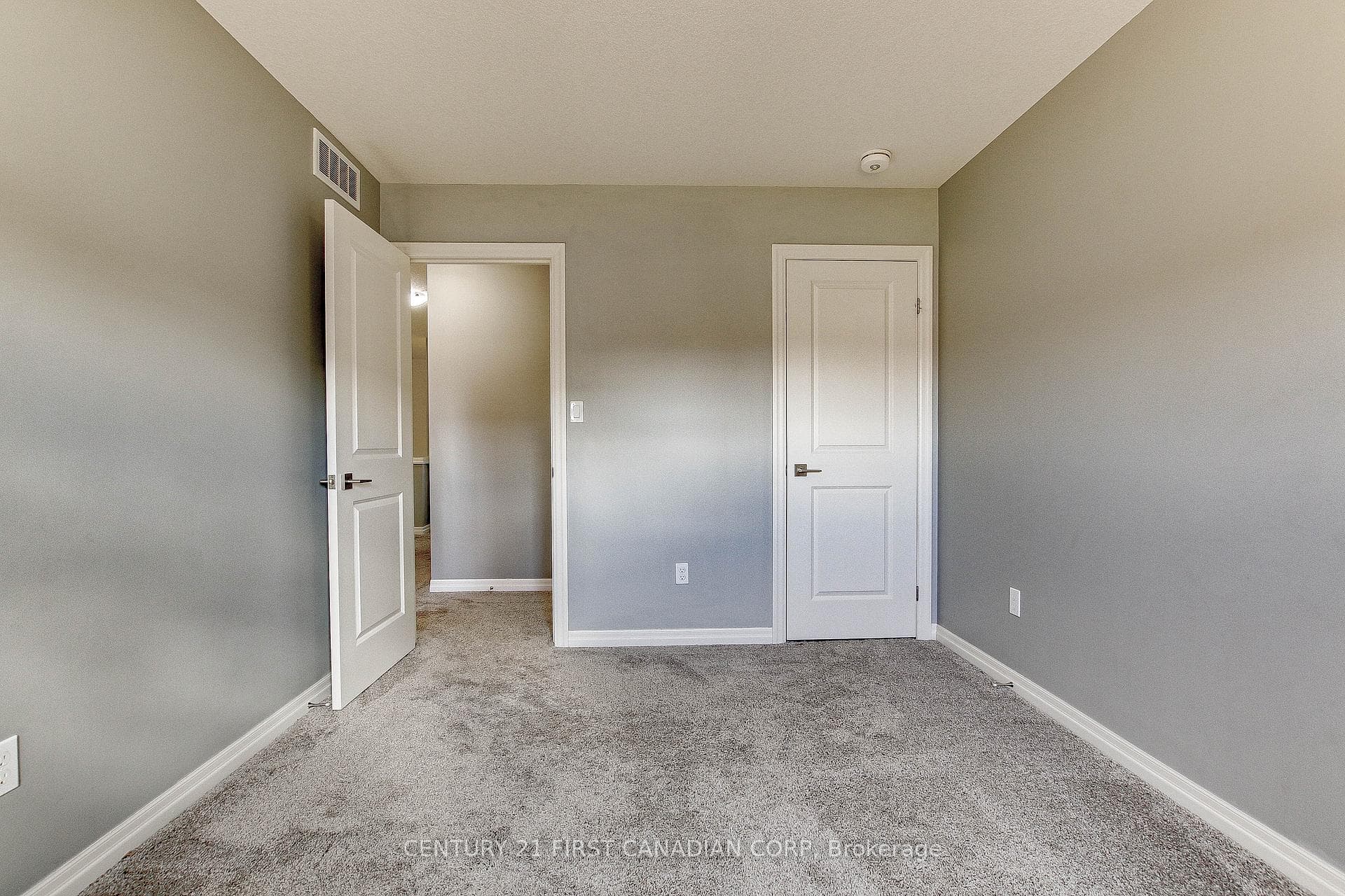 64 Renaissance Drive photo 24