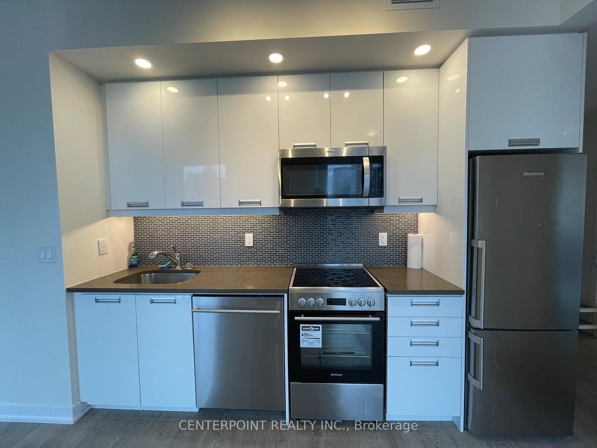 99 John Street Unit 1601 photo 8