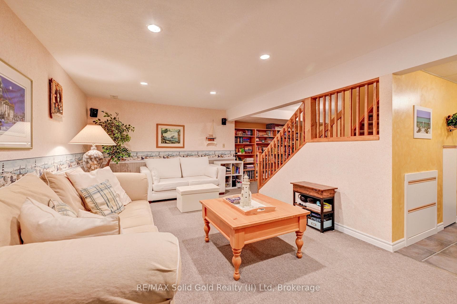 11 Lorraine Drive photo 34