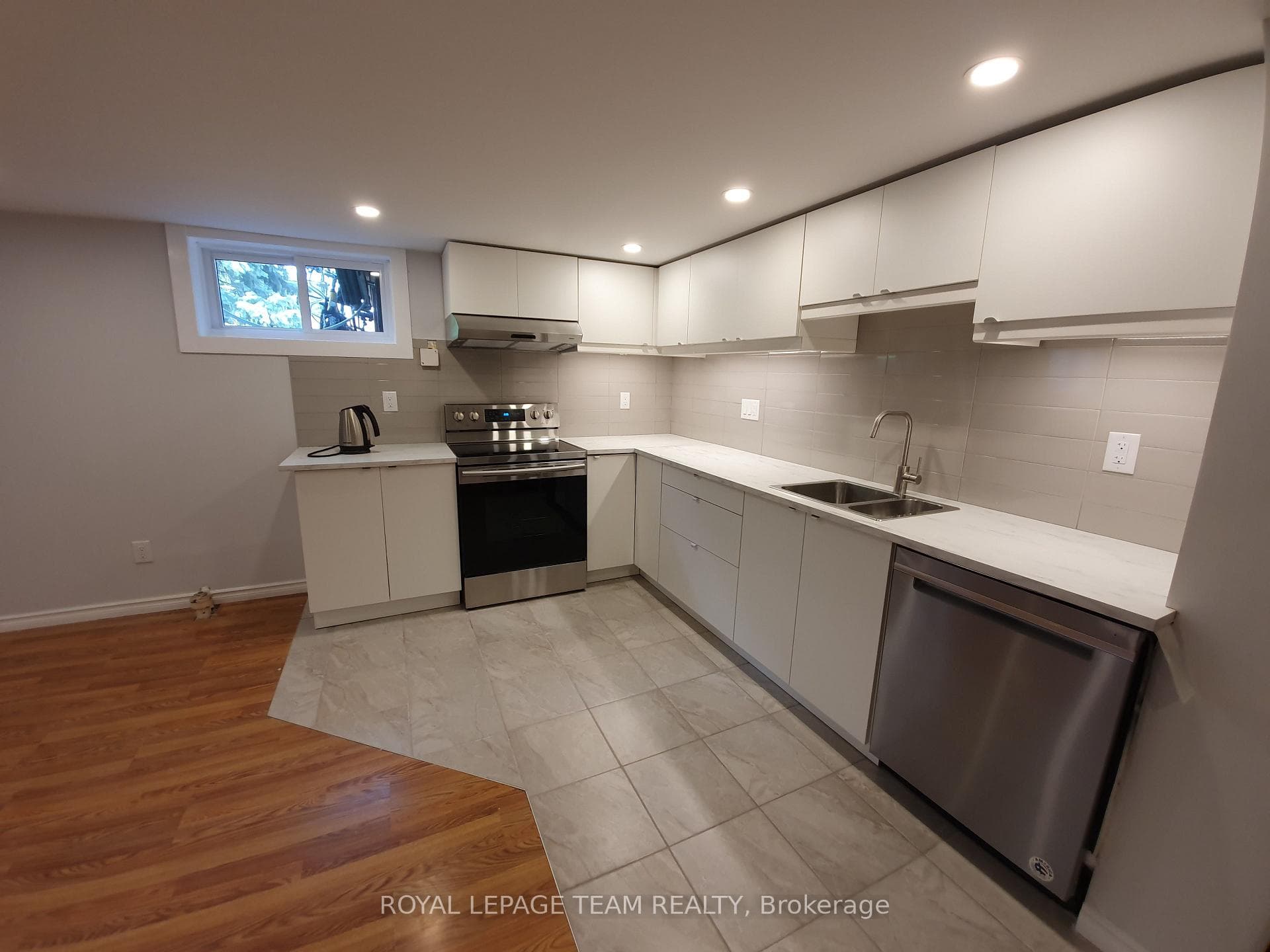 1015 Pinecrest Road photo 23