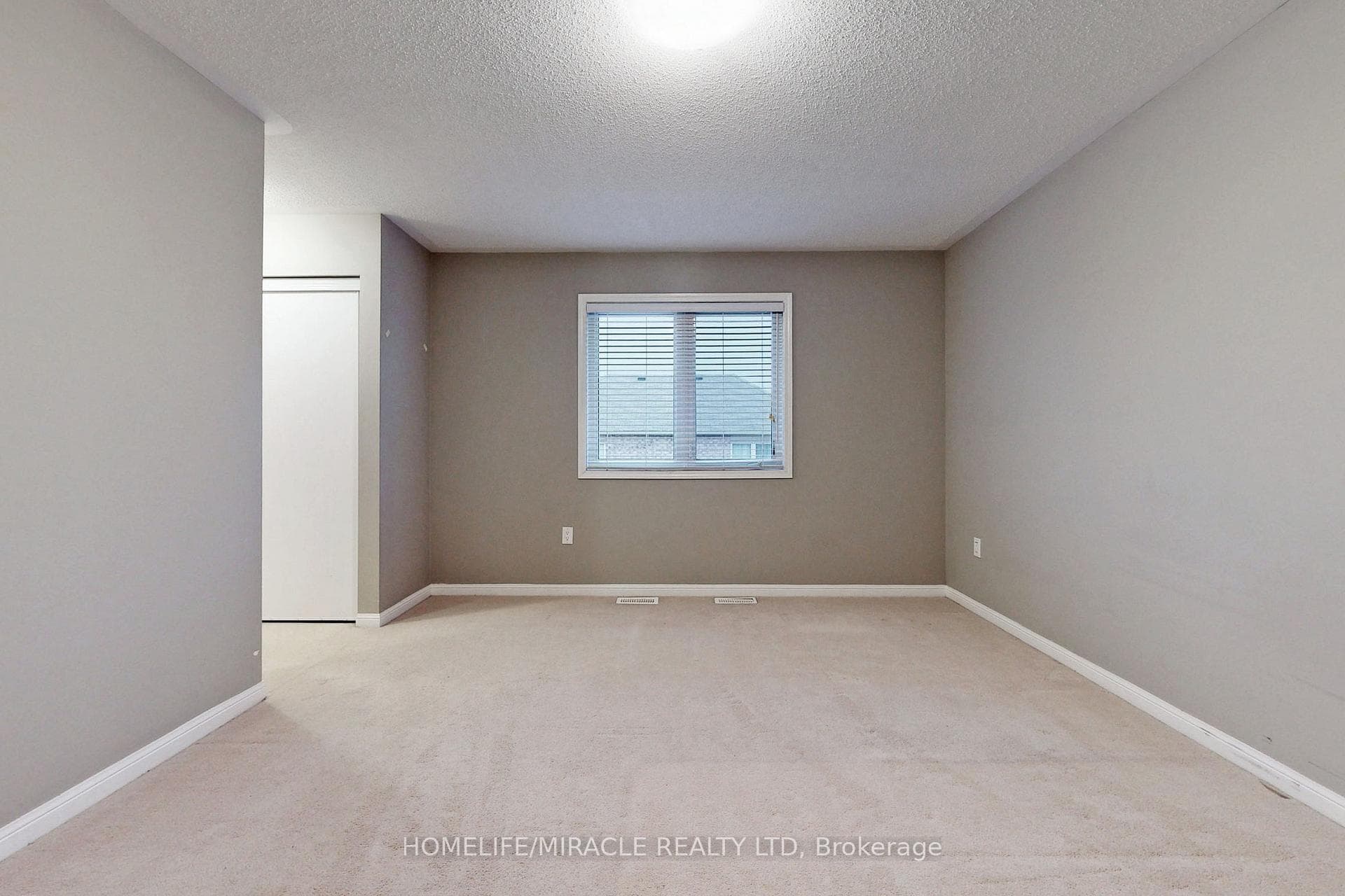 936 Dice Way photo 21