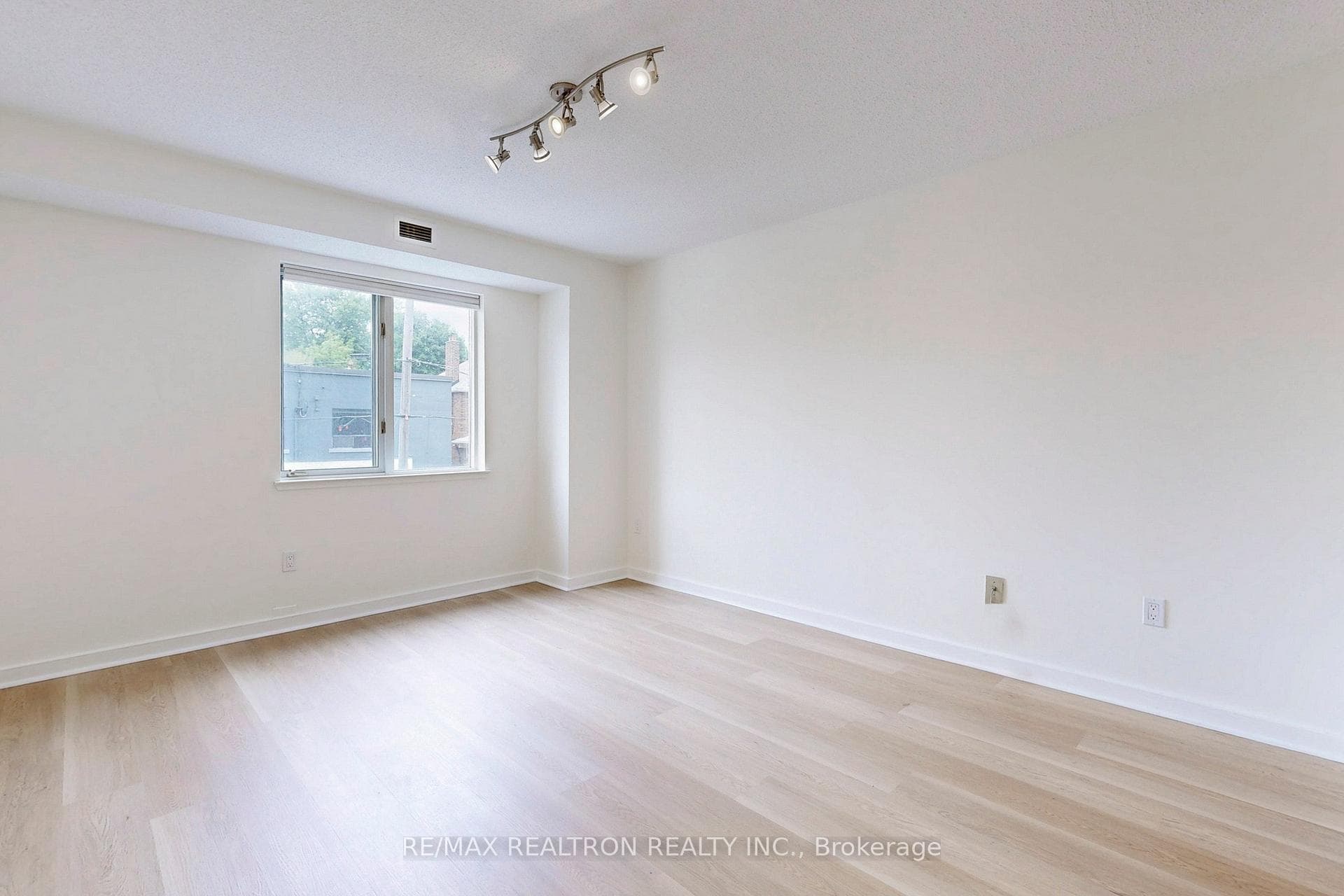 70 Elmsthorpe Avenue Unit 103 photo 26
