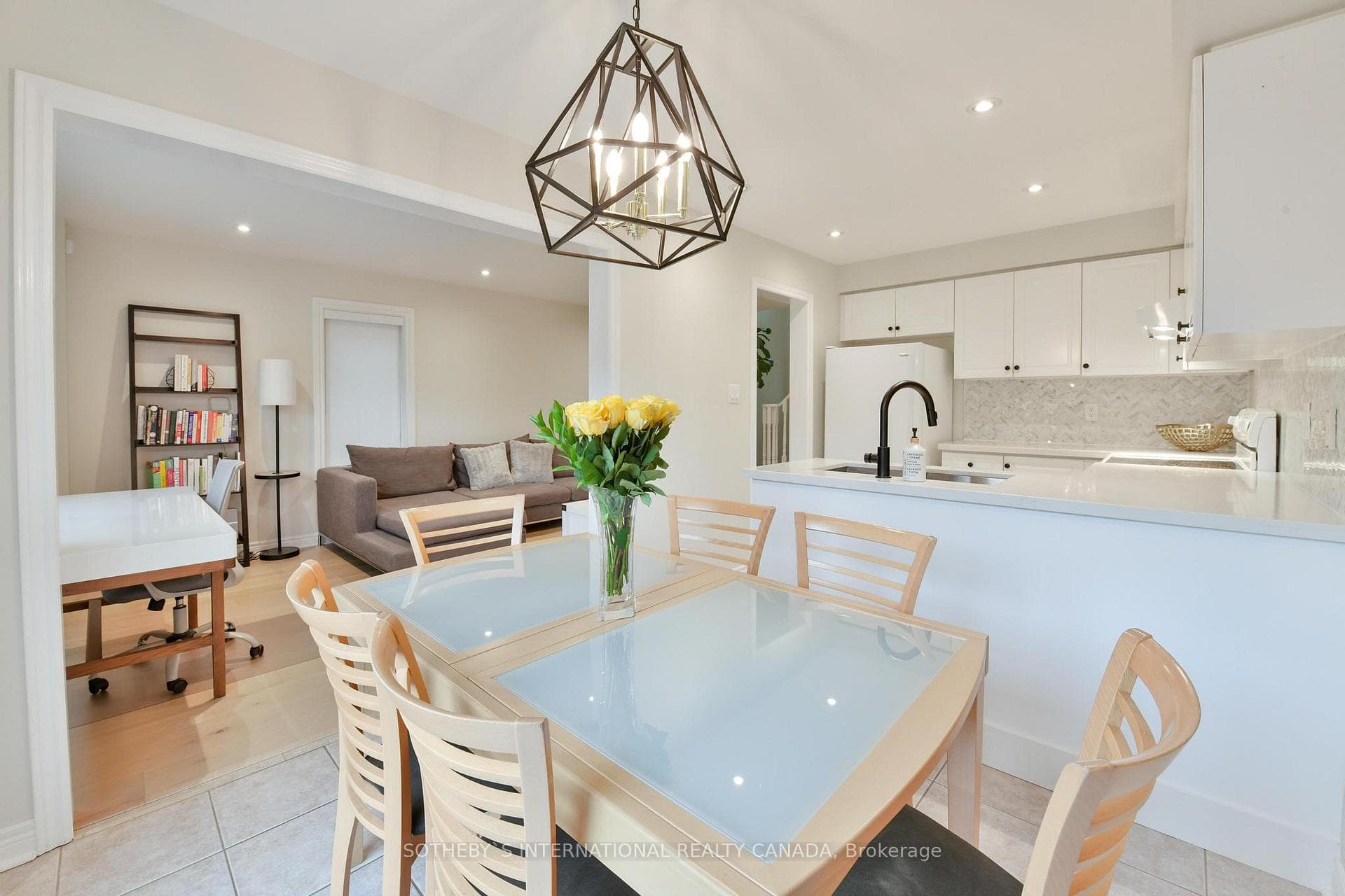 22 Laura Sabrina Drive photo 15