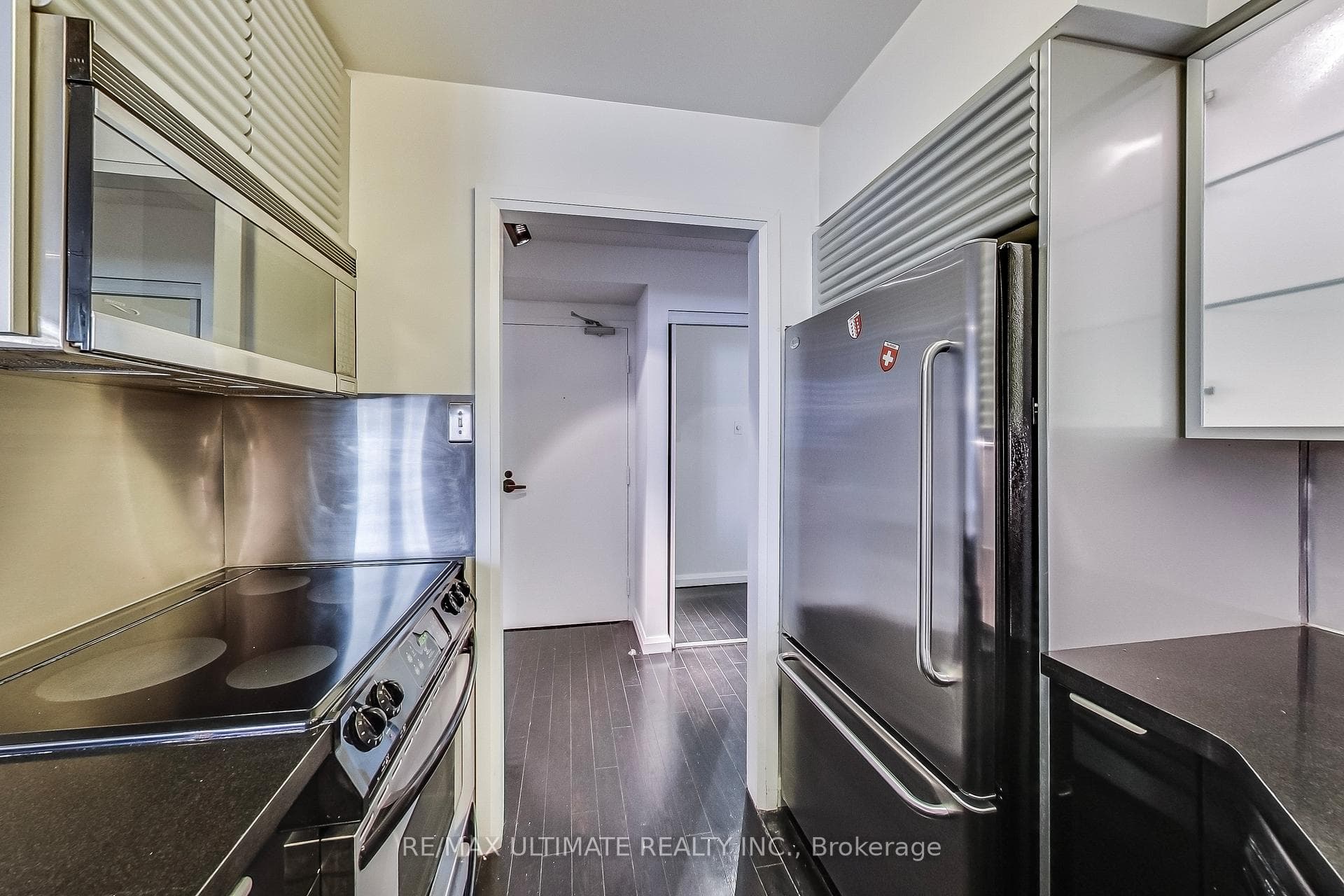 25 Maitland Street Unit 1405 photo 8
